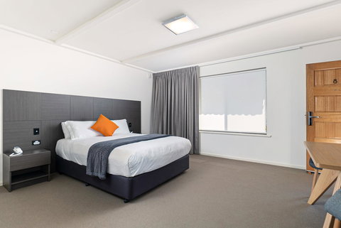 Mick O\'Sheas - ACT Tourism 4