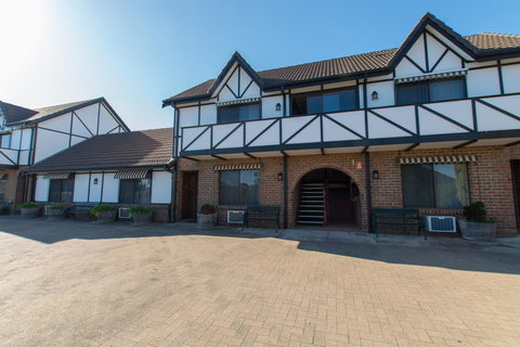 Mick O\'Sheas - ACT Tourism 36