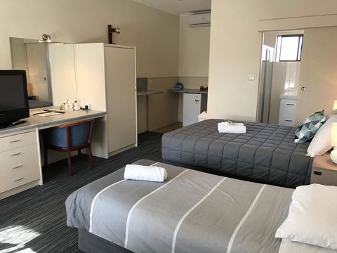 Robetown Motor Inn & Apartments - ACT Tourism 33