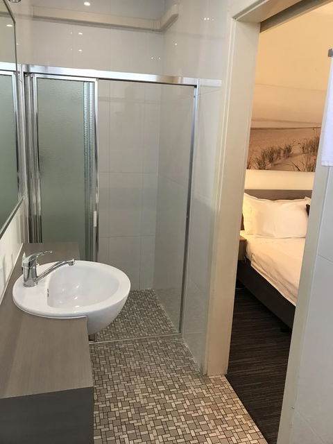 Robetown Motor Inn & Apartments - ACT Tourism 23