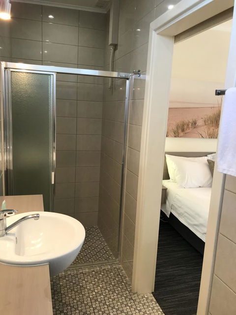 Robetown Motor Inn & Apartments - ACT Tourism 34