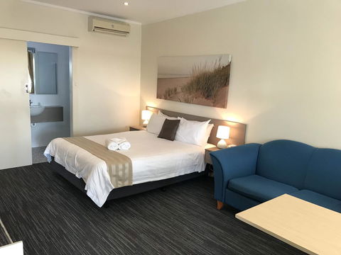 Robetown Motor Inn & Apartments - ACT Tourism 24