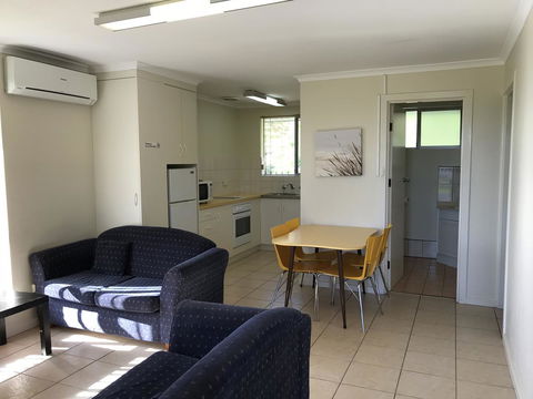Robetown Motor Inn & Apartments - ACT Tourism 35