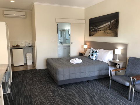 Robetown Motor Inn & Apartments - ACT Tourism 20