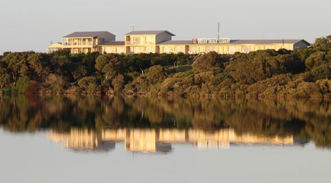 Lakeview Motel And Apartments - ACT Tourism 28