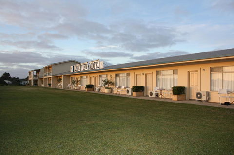 Lakeview Motel And Apartments - ACT Tourism 17
