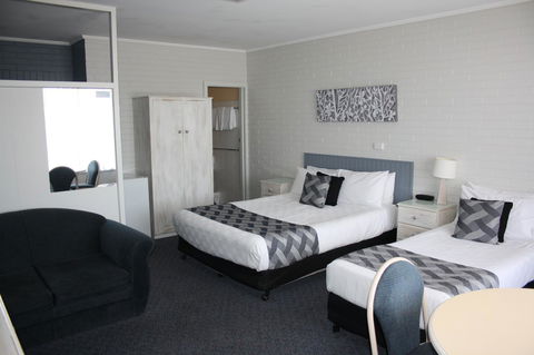 Lakeview Motel And Apartments - ACT Tourism 13