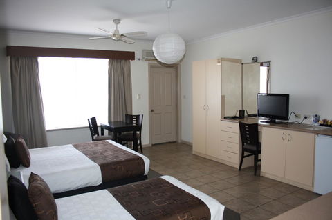 Lakeview Motel And Apartments - ACT Tourism 7