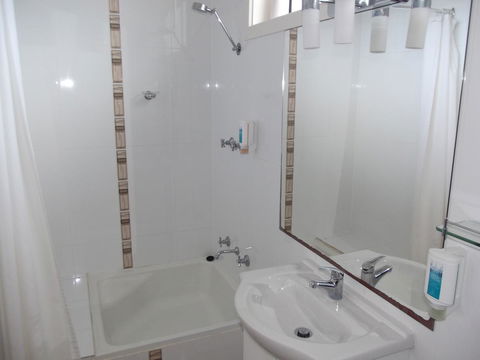 Guichen Bay Motel - ACT Tourism 43