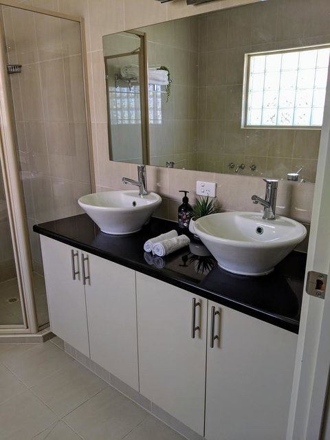 Ochre Point Beach House On Moana Seafront - ACT Tourism 10