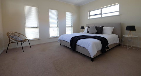 Ochre Point Beach House On Moana Seafront - ACT Tourism 8