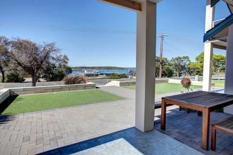 Bay Bliss - ACT Tourism 1