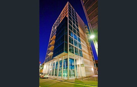 Light And Spacious, Stunning Views Of Adelaide - ACT Tourism 12