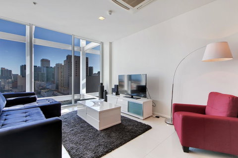 Light And Spacious, Stunning Views Of Adelaide - ACT Tourism 0