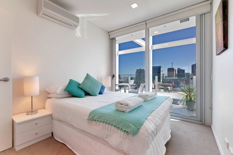 Light And Spacious, Stunning Views Of Adelaide - ACT Tourism 5