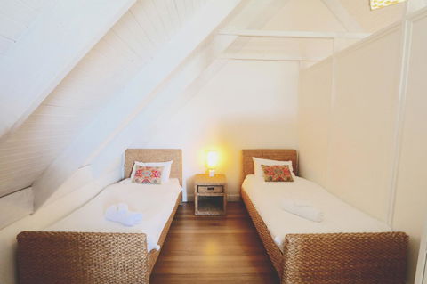 Caledonian Inn - ACT Tourism 9
