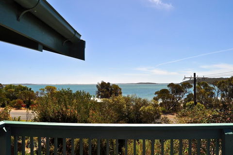 Dolphinview - ACT Tourism 16