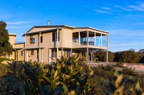Southern Ocean Lookout - ACT Tourism 15