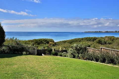 Culburra Beachhouse - ACT Tourism 17