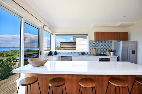 Culburra Beachhouse - ACT Tourism 13