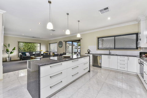 Accommodation On Lansell 2 - ACT Tourism 4