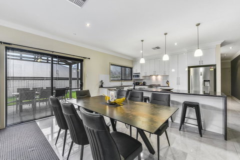 Accommodation On Lansell 2 - ACT Tourism 6