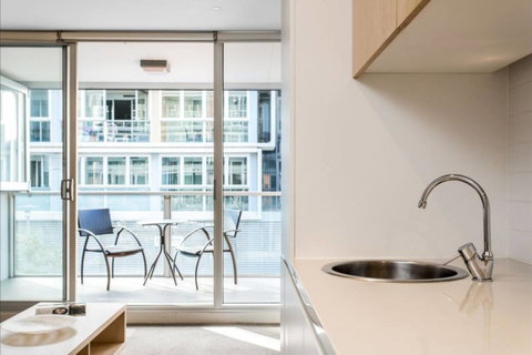 Hi 5 Stars Luxury Adelaide City Apartment - ACT Tourism 4