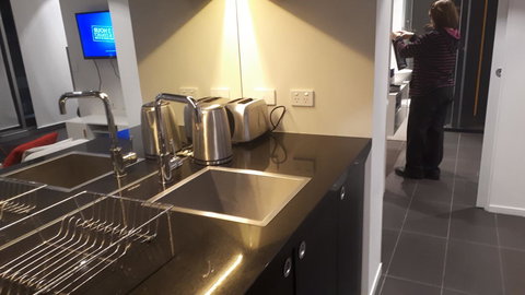 Luxury Apartment - ACT Tourism 7