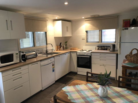 Goolwa Marinerâ€™s Cottage - Free Wifi And Pet Friendly - Centrally Located In Historic Region - ACT Tourism 8