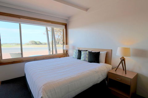 Harbour View Motel - ACT Tourism 20