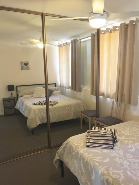 Lakeside - ACT Tourism 7