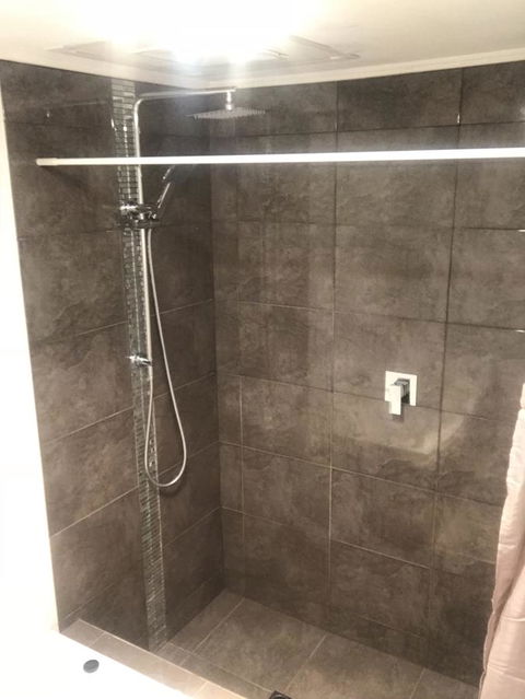 Lakeside - ACT Tourism 8