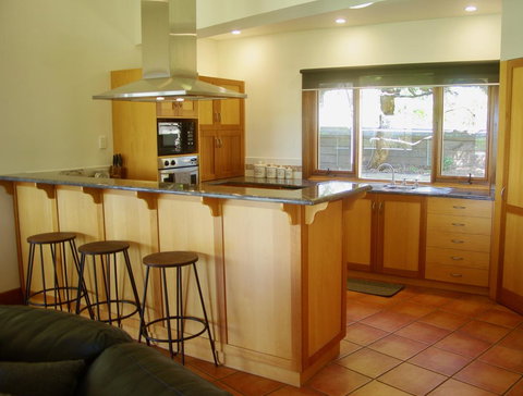 Scobie Lane Retreat - ACT Tourism 5