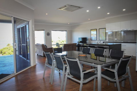 Waterfront On Osprey - ACT Tourism 4
