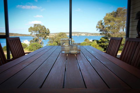 Waterfront On Osprey - ACT Tourism 11