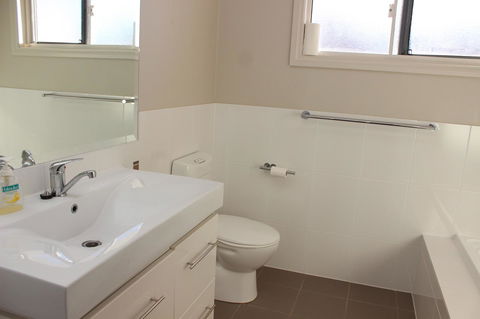 Waterfront On Osprey - ACT Tourism 24