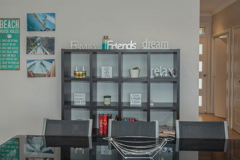 Waterfront On Osprey - ACT Tourism 9