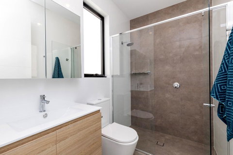 Brand New Affordable Luxury 3 Bedroom 3 Bathrooms House Close To Adelaide City, Chinatown, Beach, Adelaide Airport - ACT Tourism 10