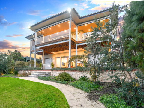 Muse On The Murray - ACT Tourism 10