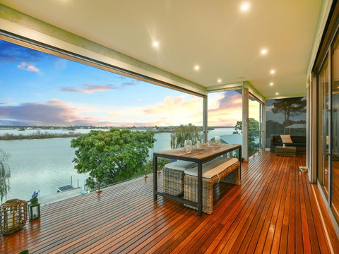 Muse On The Murray - ACT Tourism 16