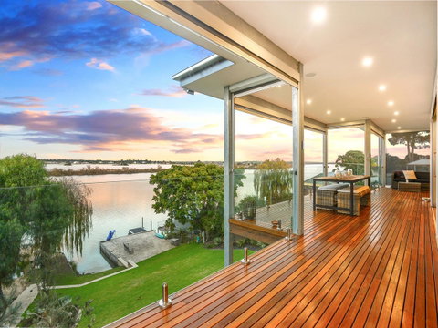 Muse On The Murray - ACT Tourism 19