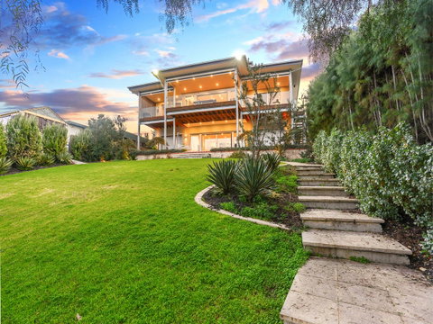 Muse On The Murray - ACT Tourism 8