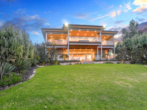 Muse On The Murray - ACT Tourism 6