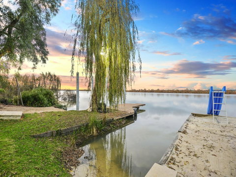 Muse On The Murray - ACT Tourism 3