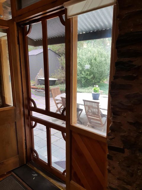 William Hunt's Retreat - Cypress Studio - ACT Tourism 12