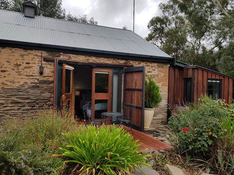 William Hunt's Retreat - Cypress Studio - ACT Tourism 11