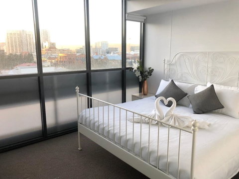CENTRAL ESCAPE 2 BEDROOM @ ADELAIDE CBD - ACT Tourism 2