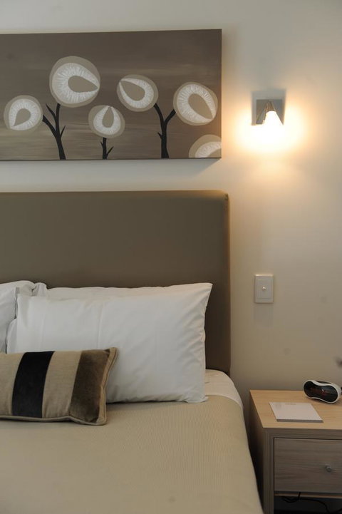 The Barn Accommodation - ACT Tourism 39