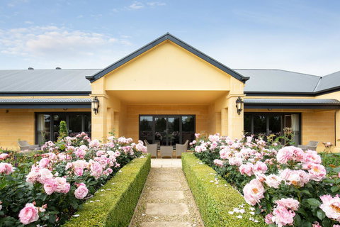 The Barn Accommodation - ACT Tourism 16