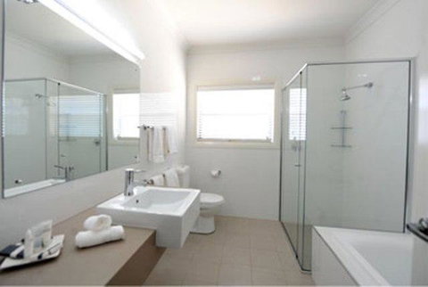 The Barn Accommodation - ACT Tourism 35